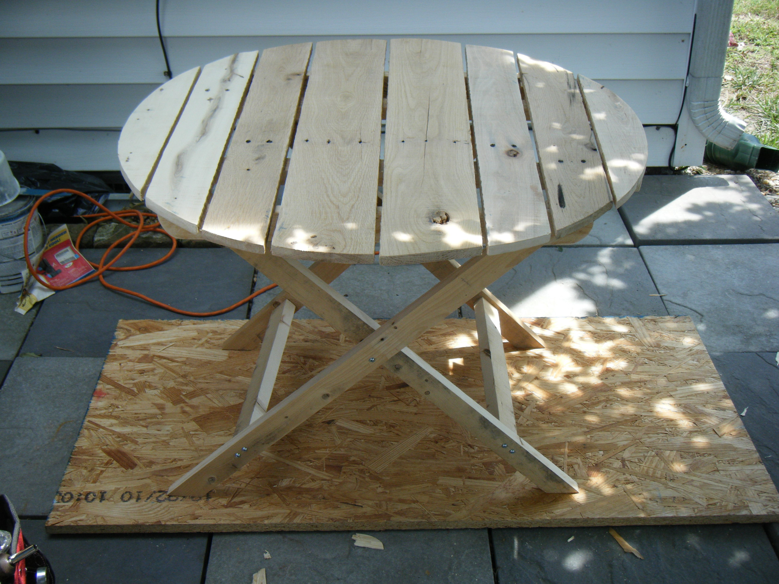 Ana White Adirondack side table using recycled pallet wood DIY Projects