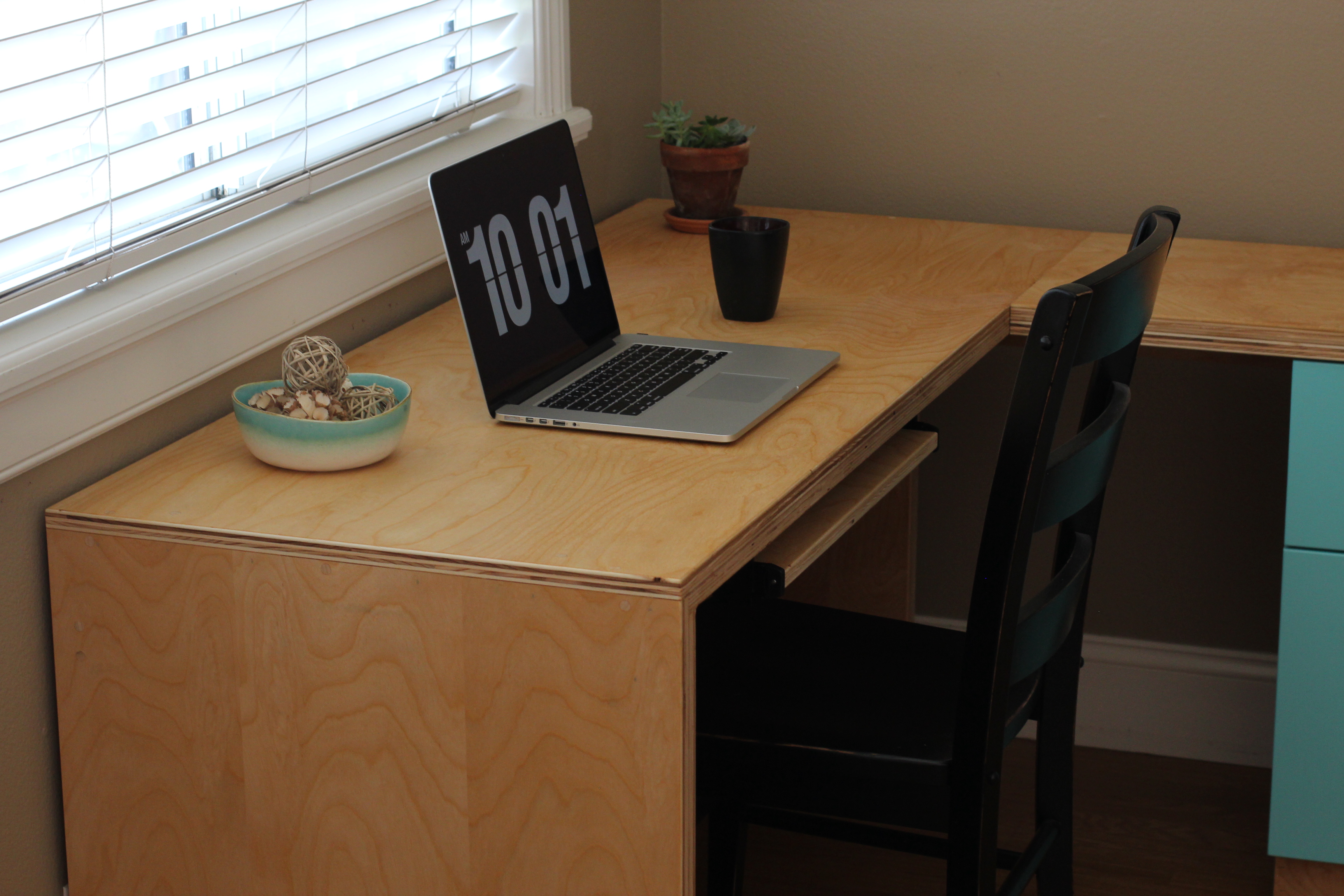 Ana White Lshape Modern plywood desk DIY Projects