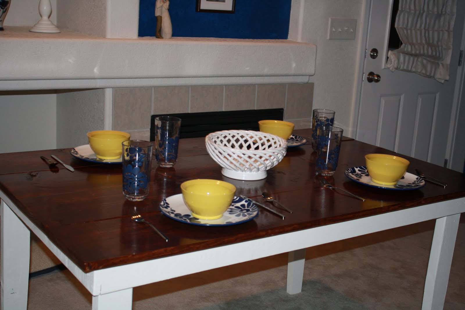 Ana White Diningroom Table & Benches DIY Projects