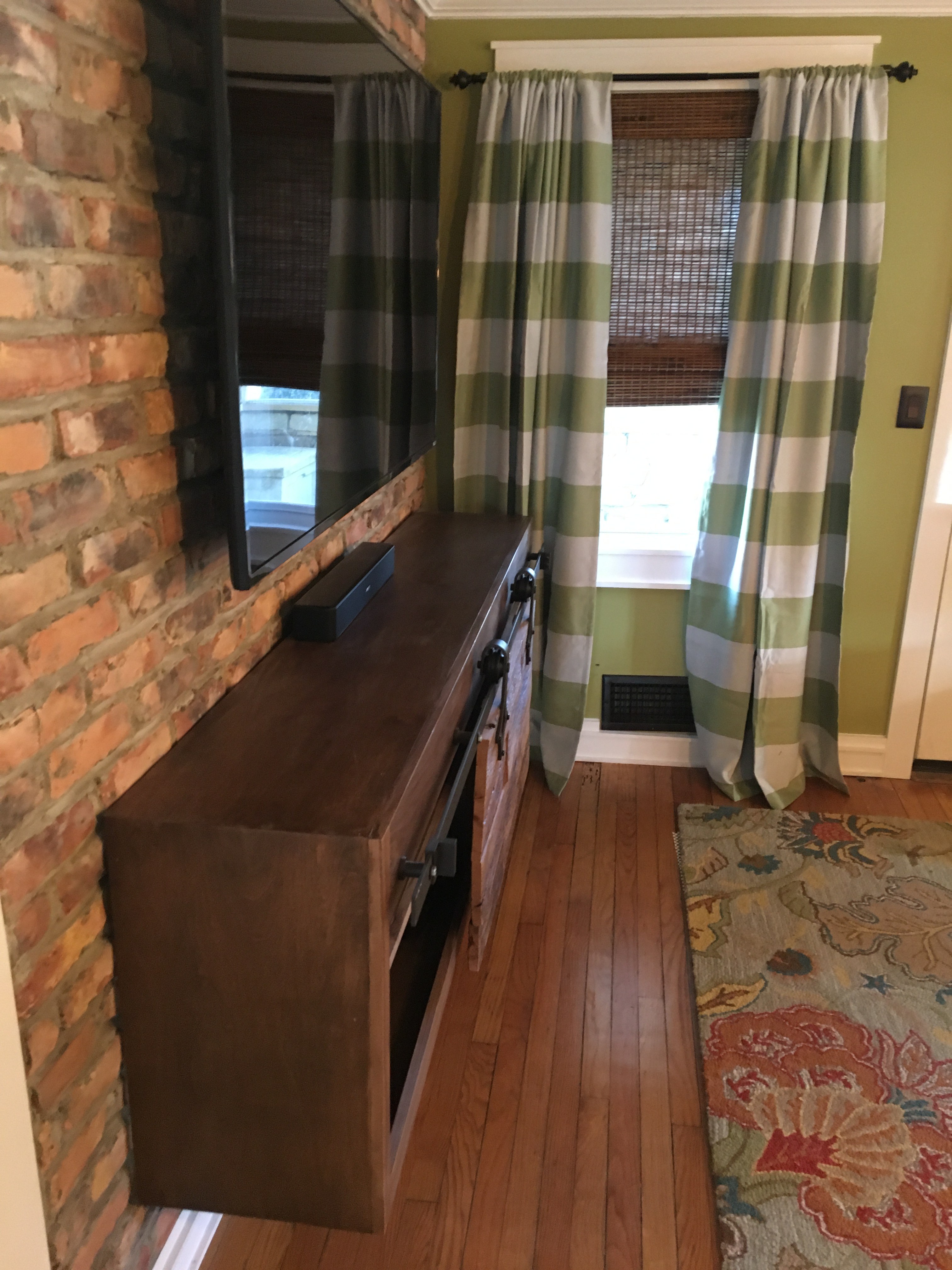 Floating media Ana White