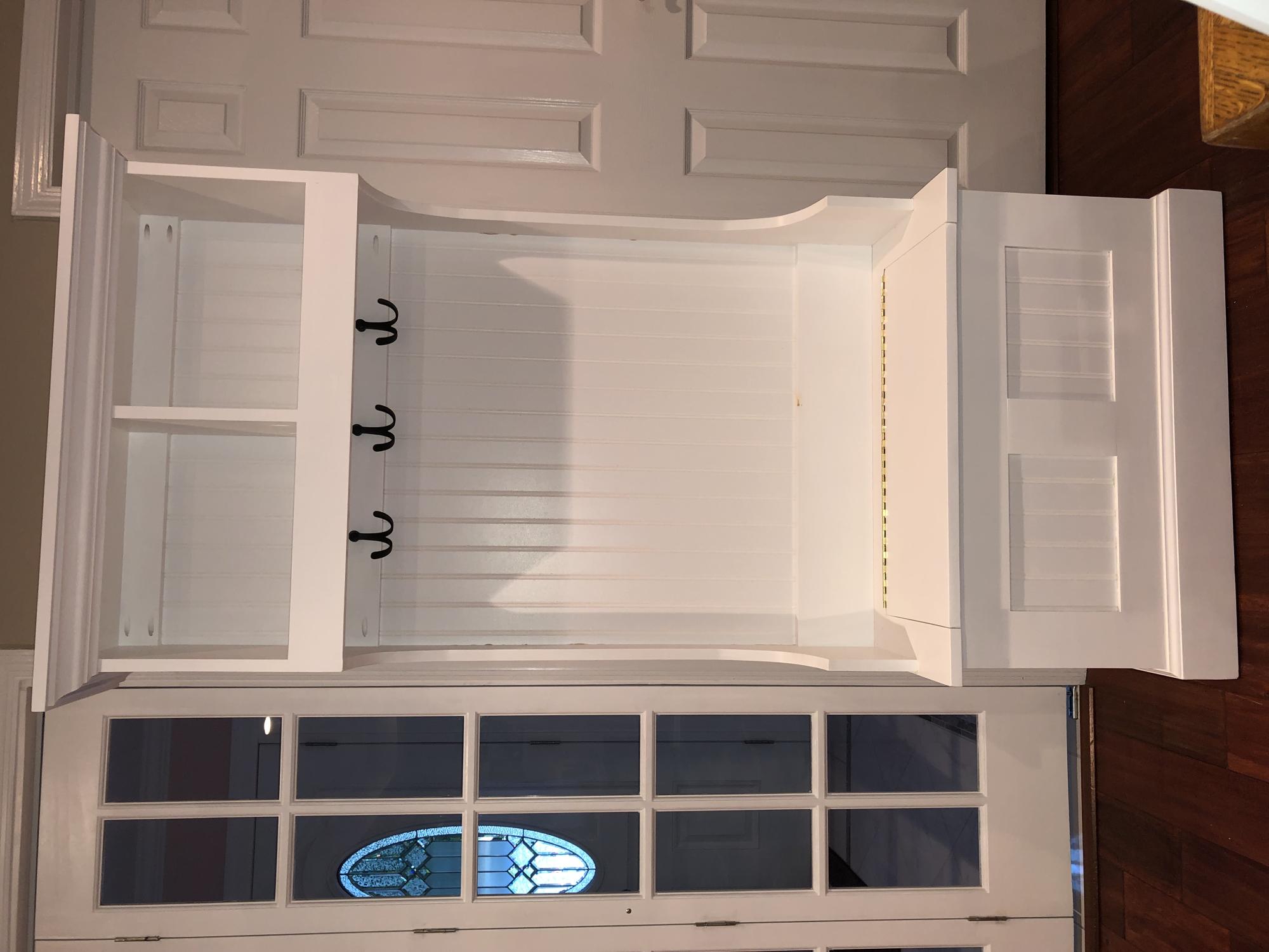 Mimi’s Entryway Storage Bench&NarrowHall Tree Hutch Ana White