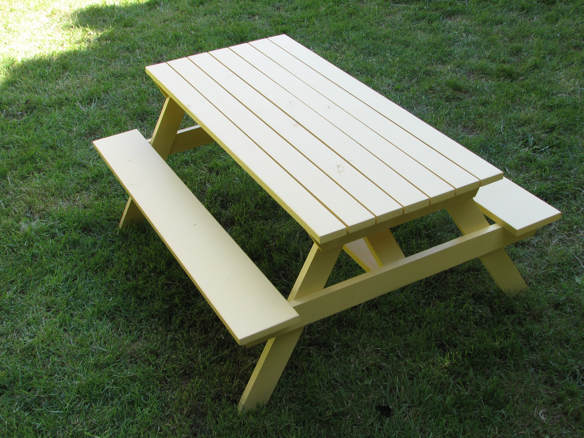 Ana White Preschool Picnic Table with alterations DIY Projects