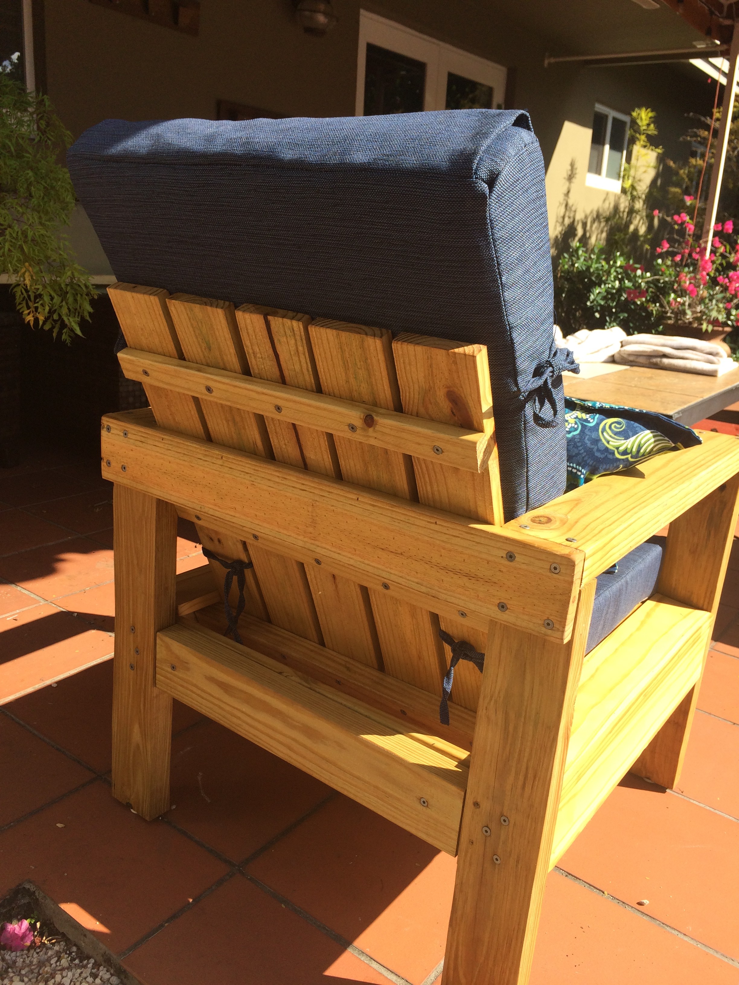 Ana White simple outdoor chair DIY Projects