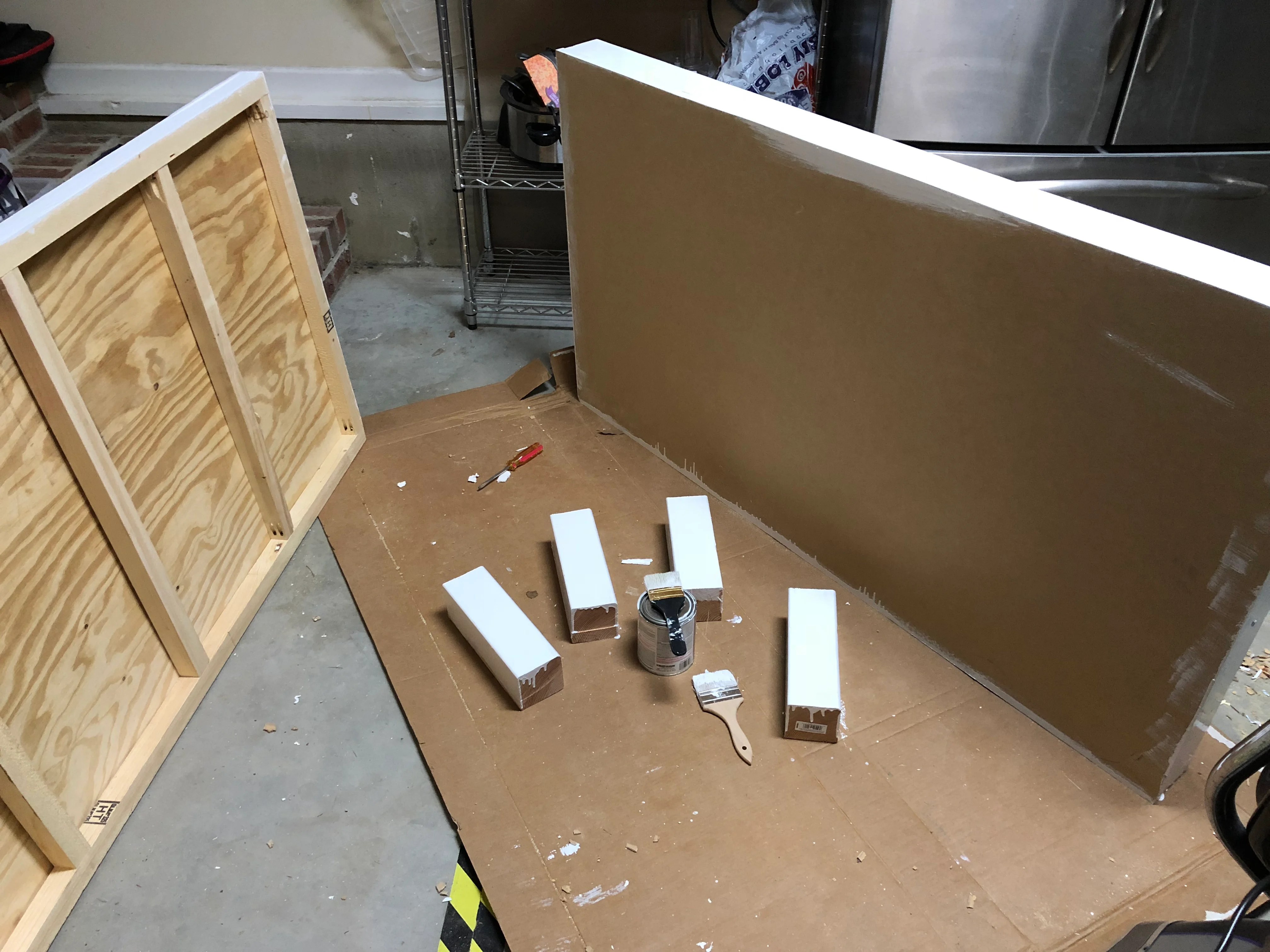 Ana White Laundry Room Pedestal DIY Projects