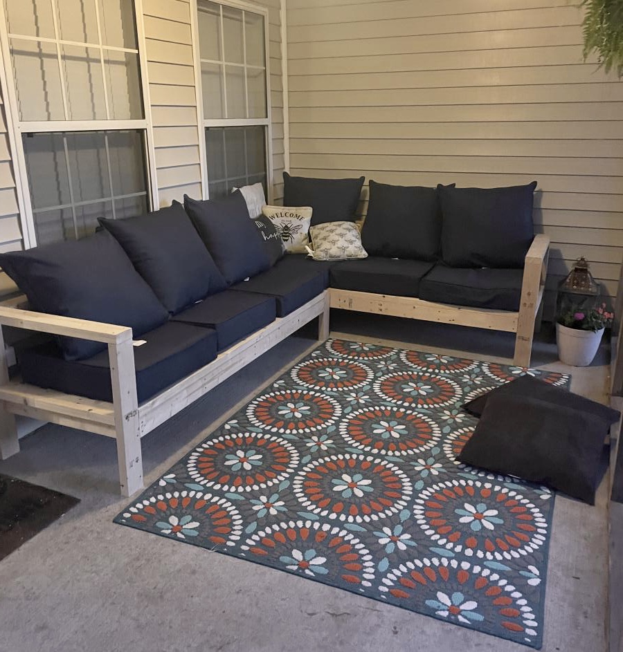 One arm 2x4 outdoor sofa Ana White