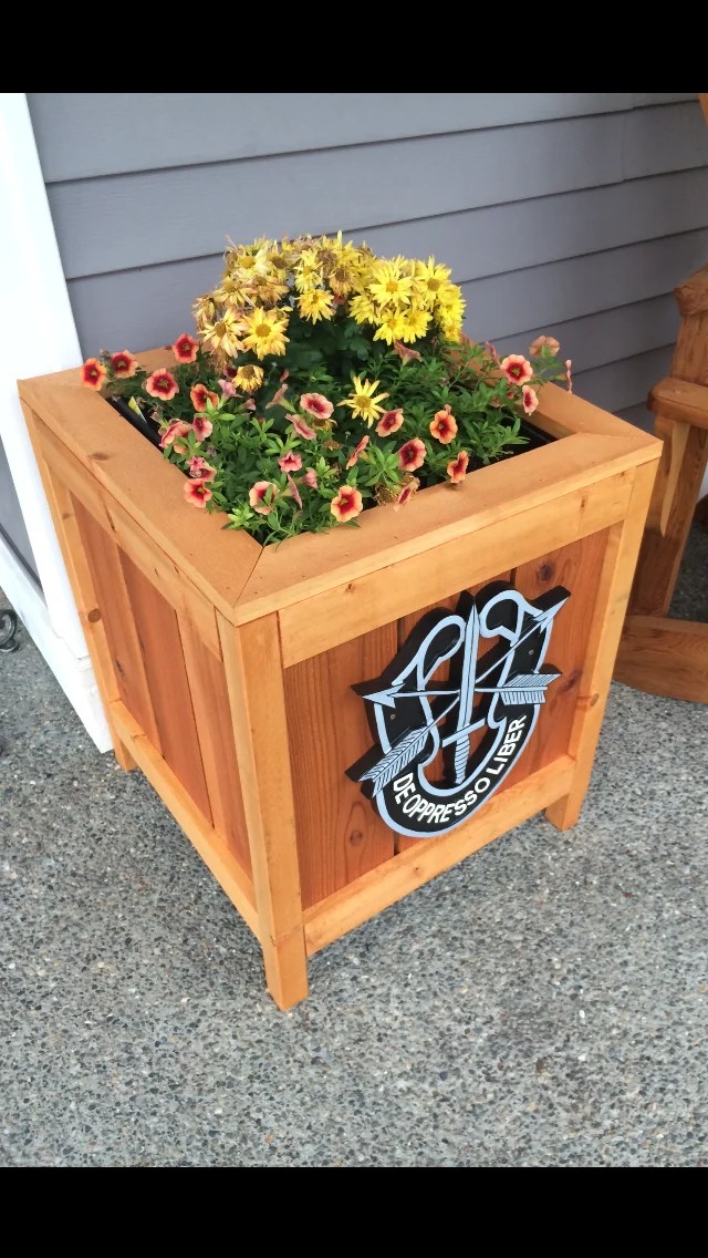 Ana White Cedar Planter DIY Projects