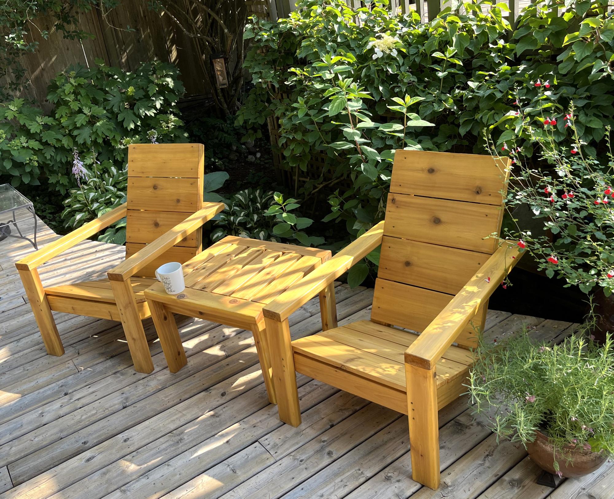 Outdoor Chairs and Side Table Ana White