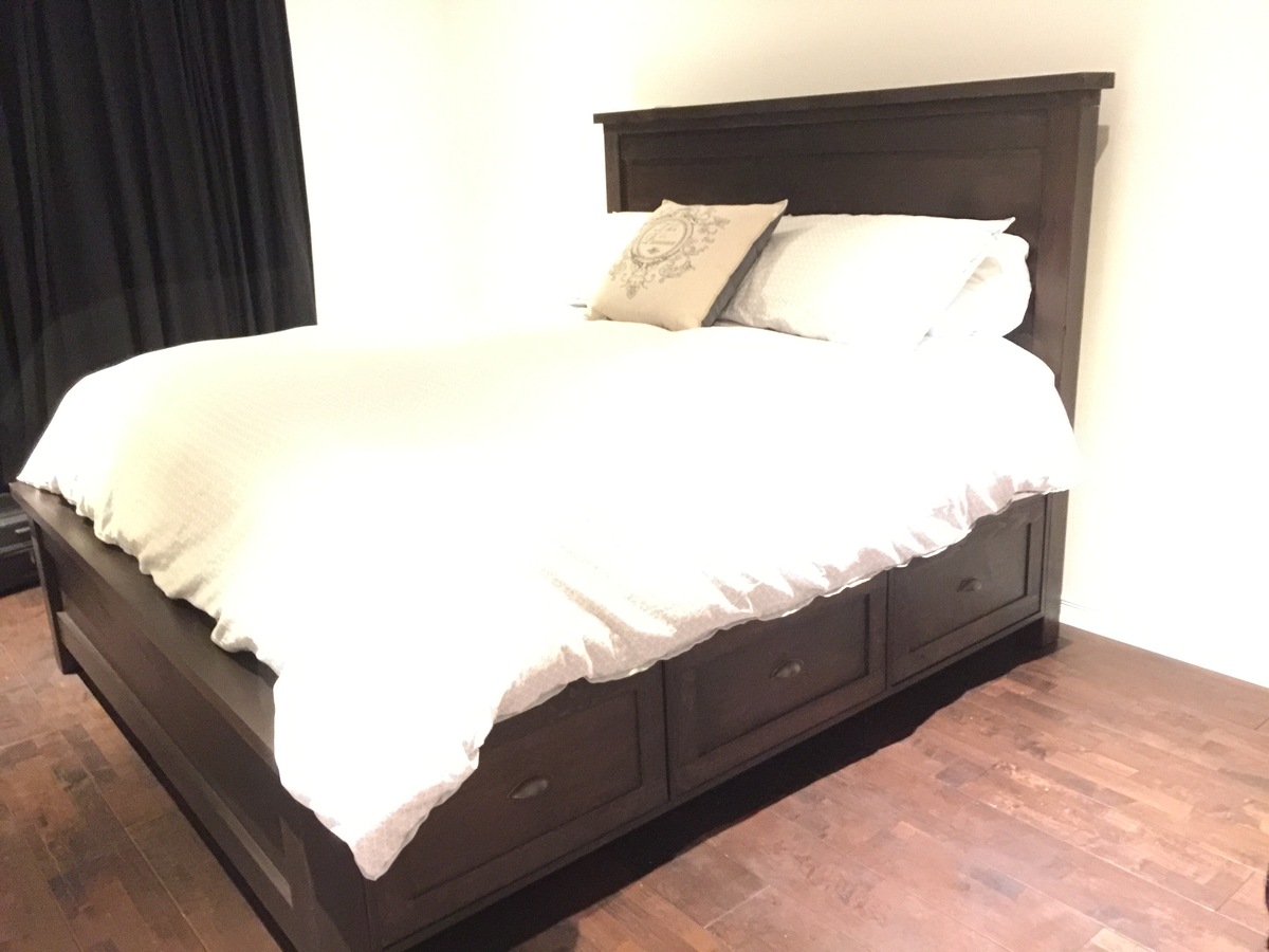 King farmhouse storage bed Ana White