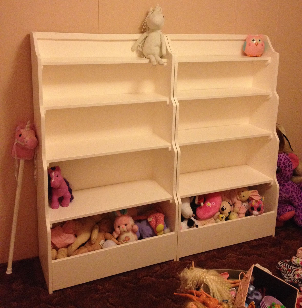 Ana White Banker's Bookcases for little girls room DIY Projects