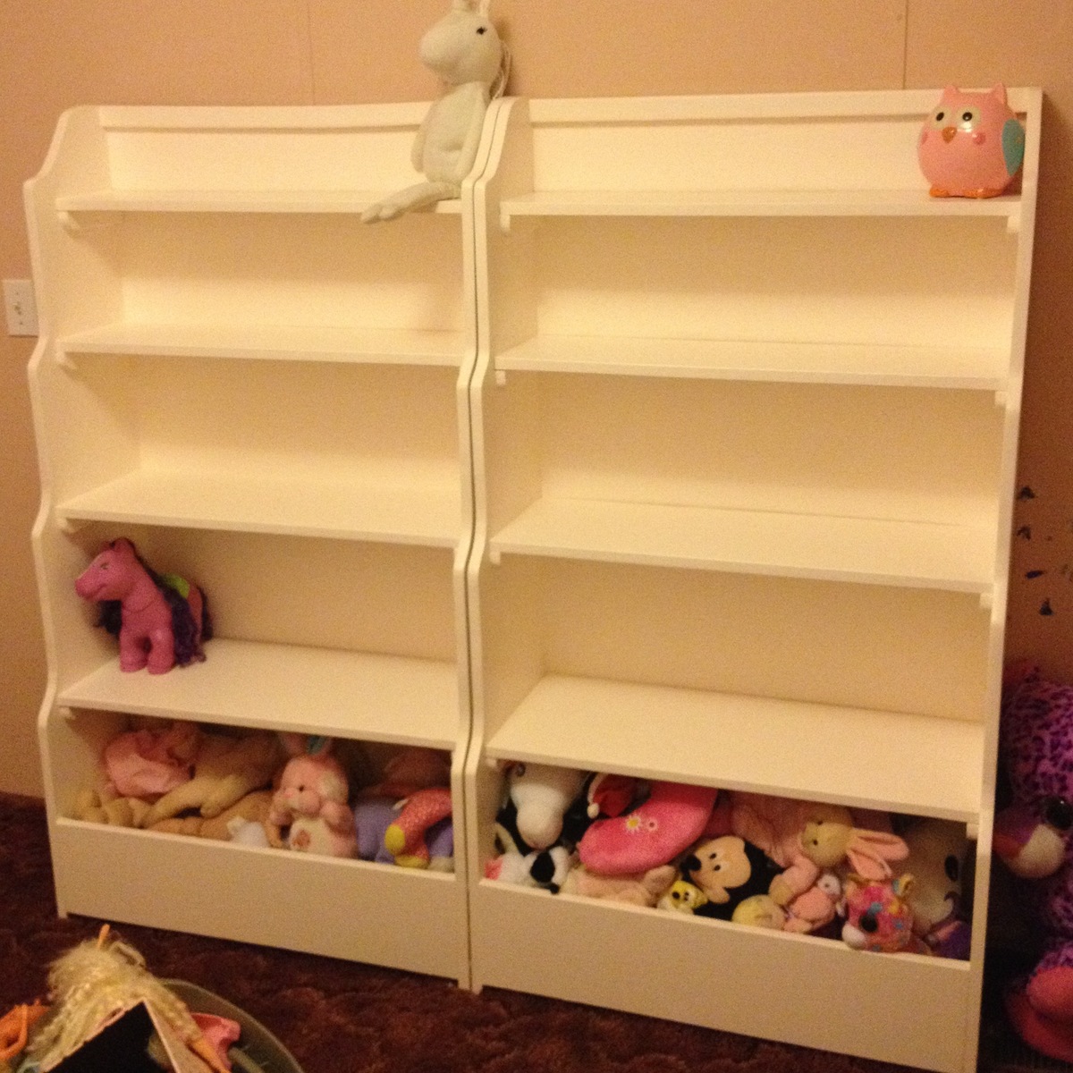 Ana White Banker's Bookcases for little girls room DIY Projects