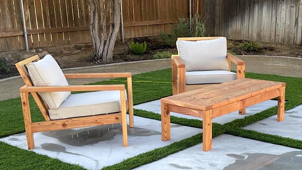 Outdoor chair frames and coffee table Ana White