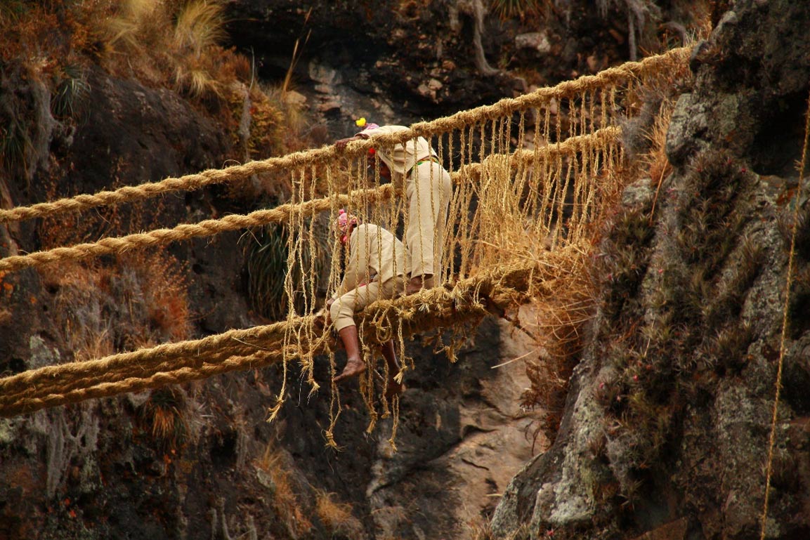 Spectacular Peruvian Rope Bridge, last of its kind, carries forward