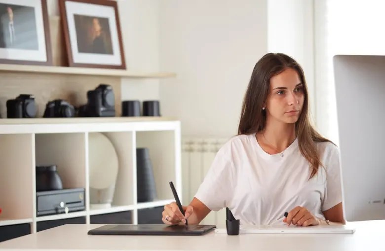 9 Best Graphic Design Courses in London AND Academy