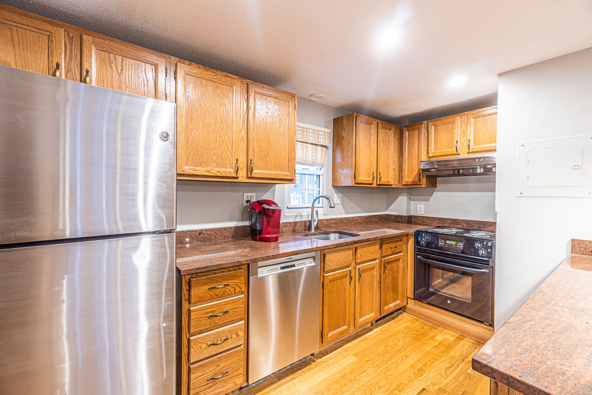 27 Arlington Road, Unit 14, Woburn Andersen Realty Group