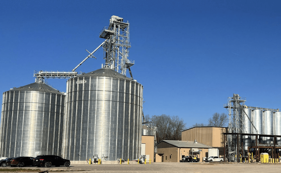 Transforming a Crude Oil Refinery Into a Soybean Crush Plant Anderson