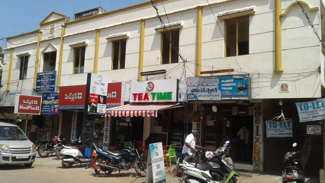 1st Floor Commercial Space for Rent at Gandhi Nagar, Kakinada
