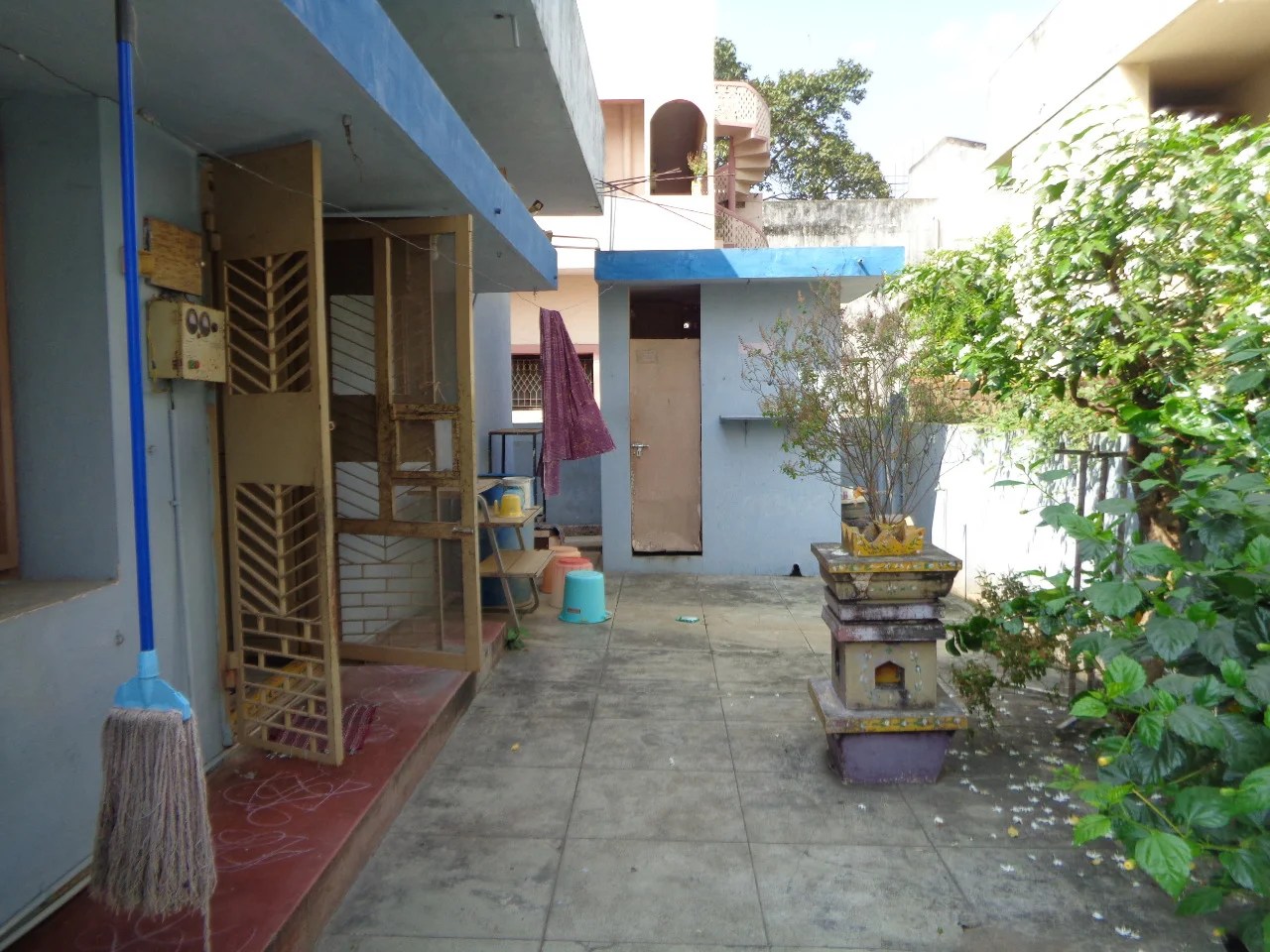 Commercial Individual House for Rent at Tilak Street, Rajahmundry