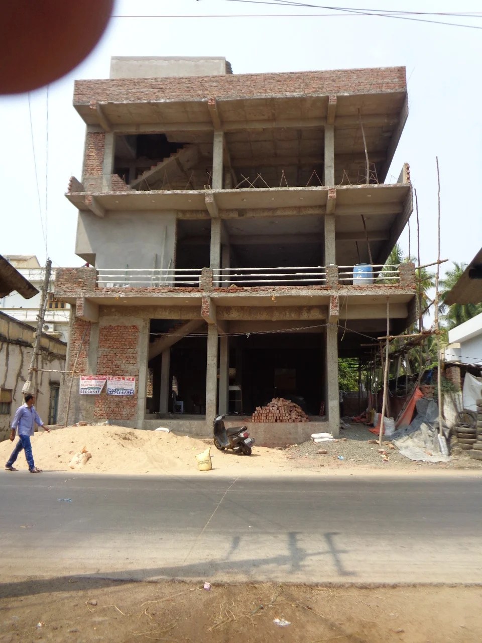 Commercial Building For Rent at Main Road, Maruteru