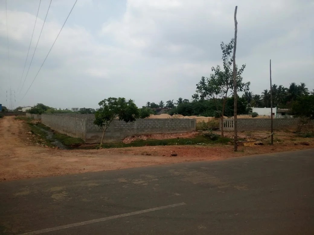 Commercial Site for Sale at Main Road, Vakalapudi, Kakinada