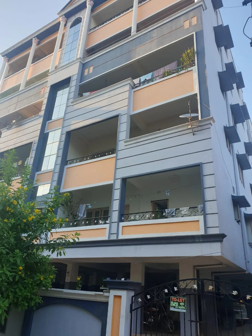 2BHK Flat For Rent at Gandhipuram 2, Rajahmundry.