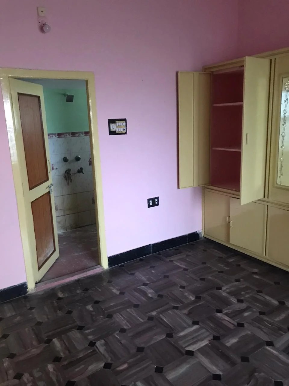 2BHK House For Rent at Vivekananda Colony, Vijayawada.