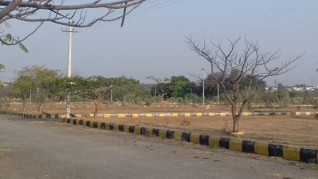 Residential Land for Sale at Kovvur, Kakinada Rural.