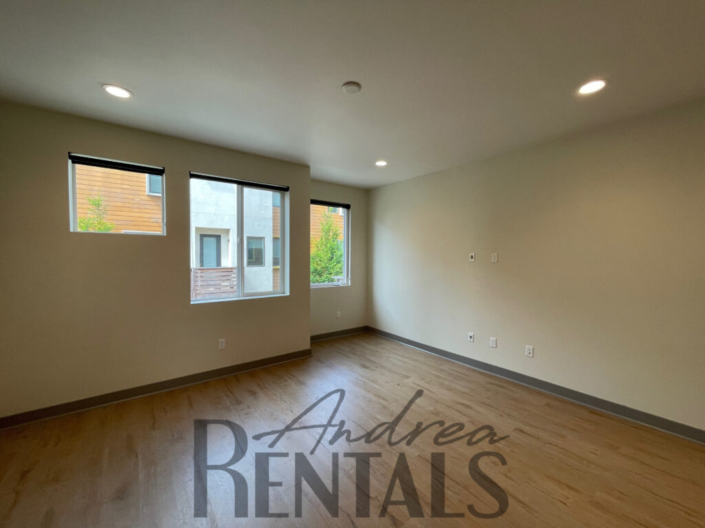 Pristine New Condo for Rent in West Oakland's Station House Luxury