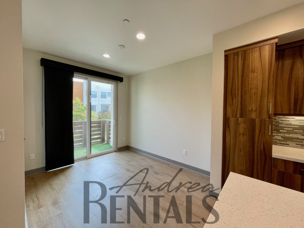 Pristine New Condo for Rent in West Oakland's Station House Luxury