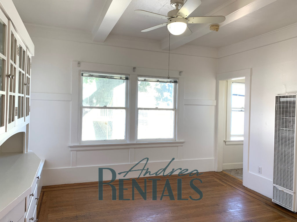 1 bedroom, 1 bath unit on Lake Merritt with Lake Views
