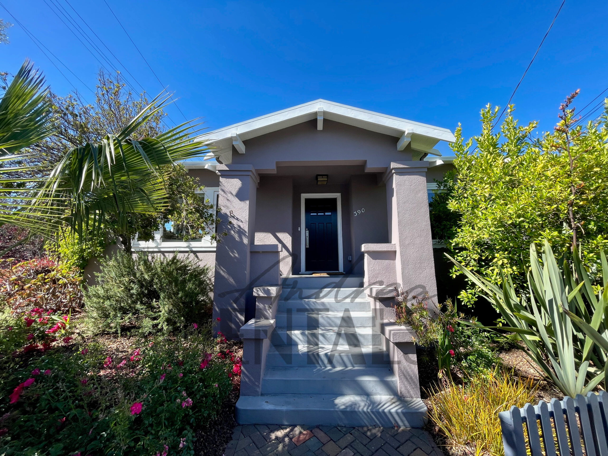Lovely 2+BD/1.5BA craftsman home in quiet Temescal neighborhood