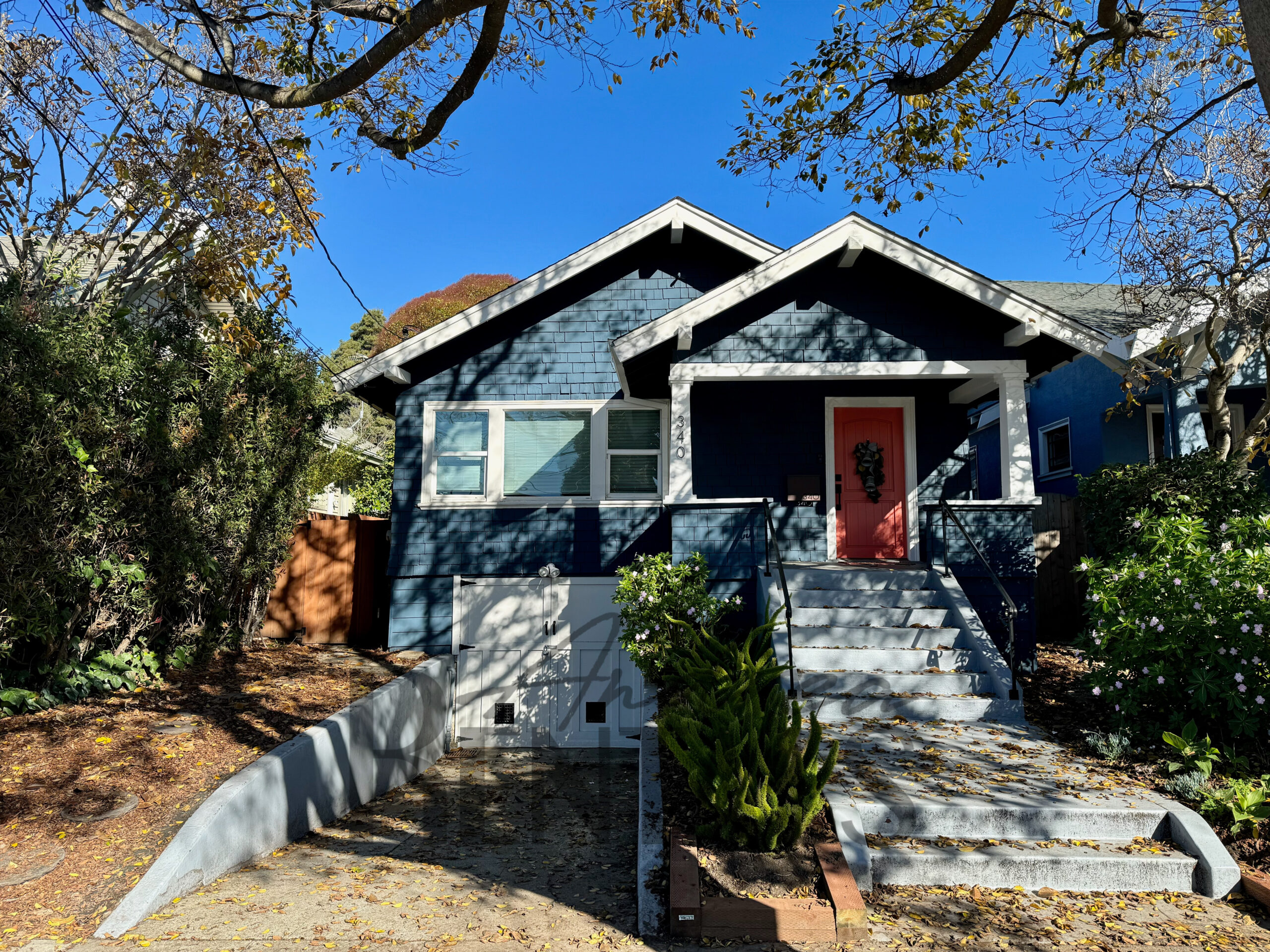 Lovely 2BD/1BA bungalow home in quiet Temescal neighborhood available