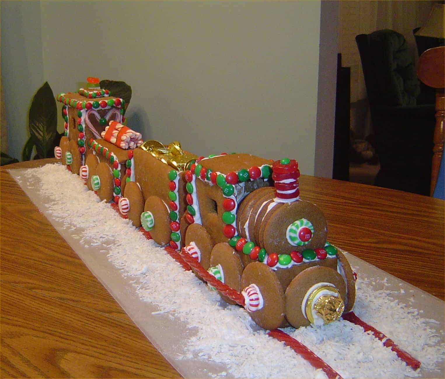 New Version of Gingerbread Takes Belgian Train, Builds Spotted in AIR