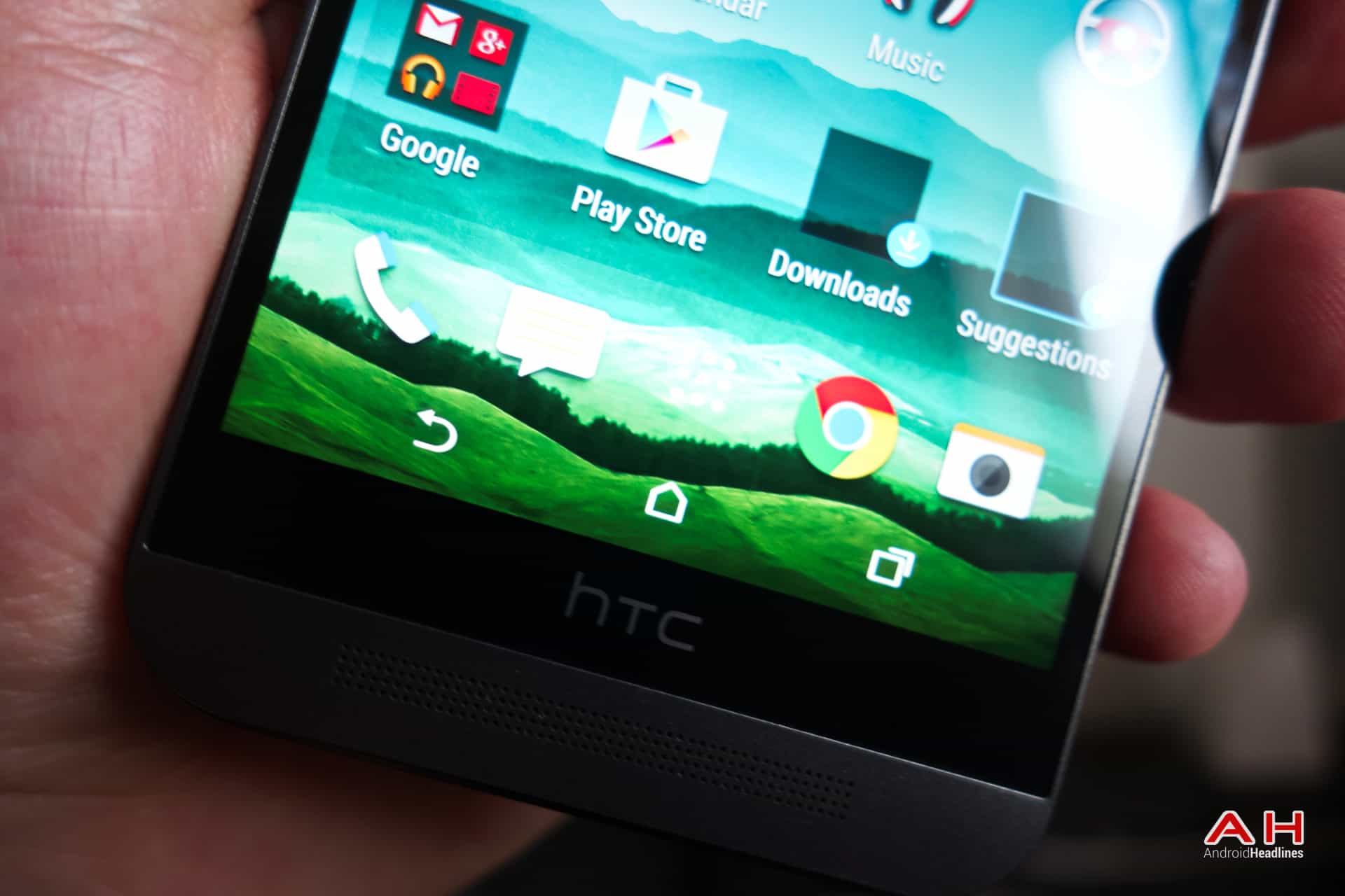 Android HowTo Personalize The Navigation Bar On The HTC One M9