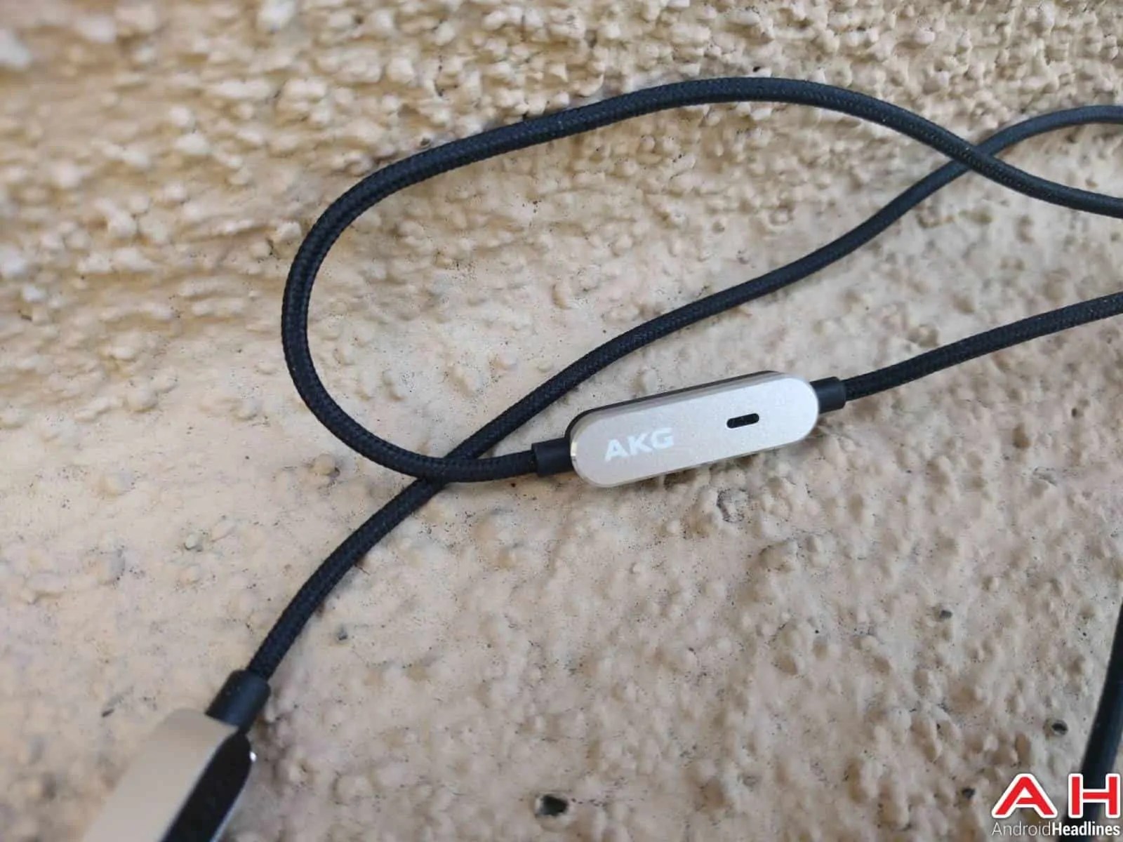 Featured Review: AKG N60 Noise Cancelling On-Ear Headphones