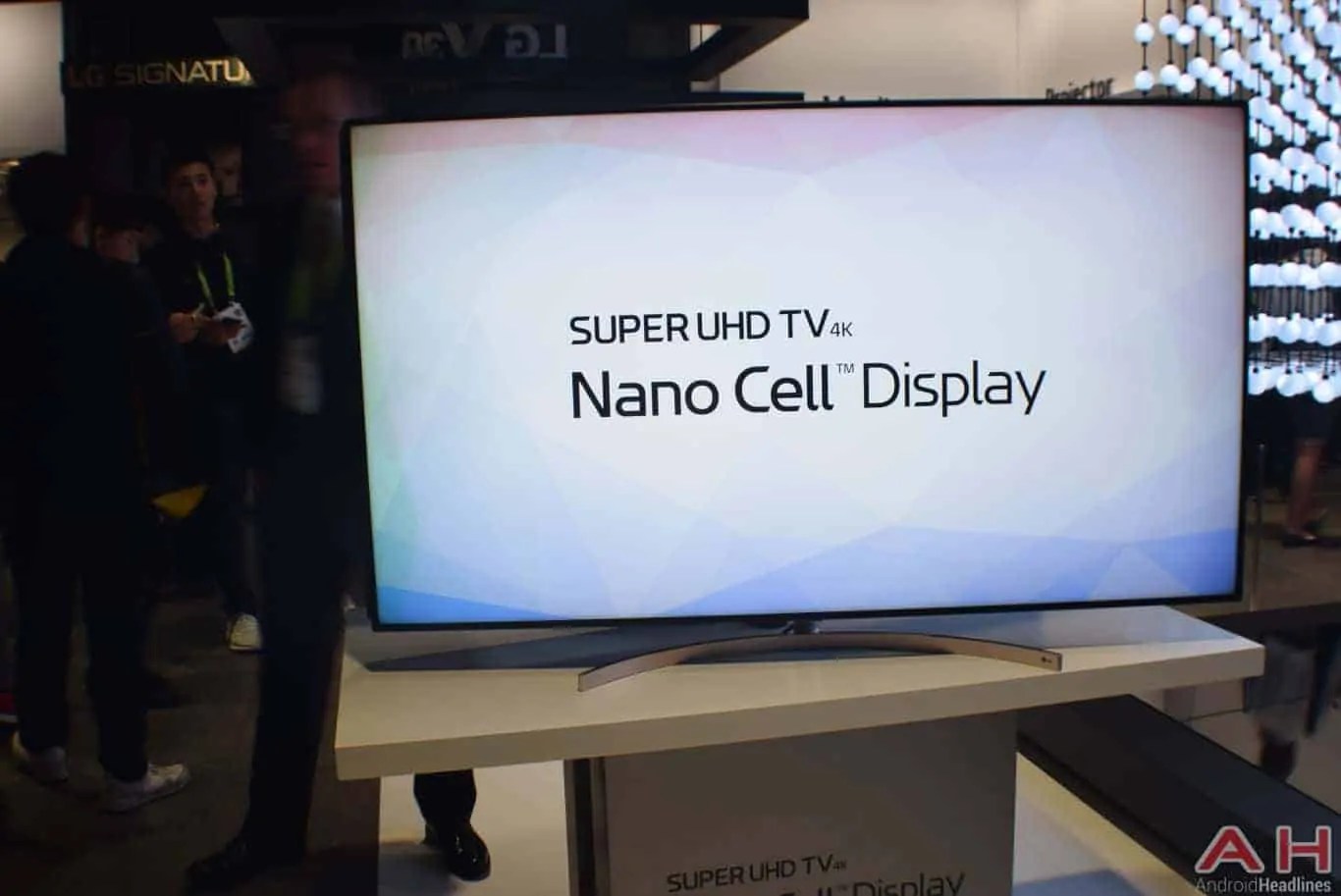 A Closer Look At LG's OLED G8 & Nano Cell TVs CES 2018