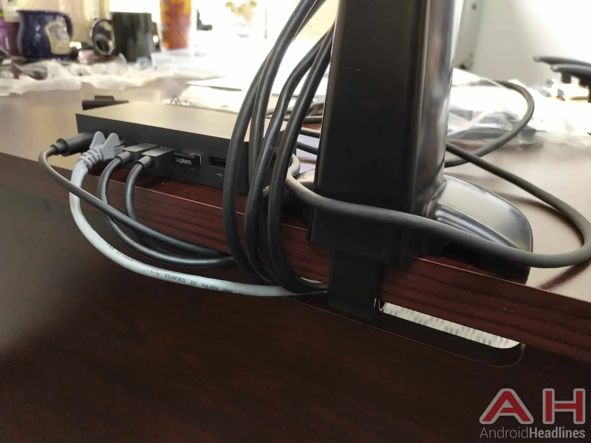 Echogear DualMonitor Desk Mount Review Duel of the Screens