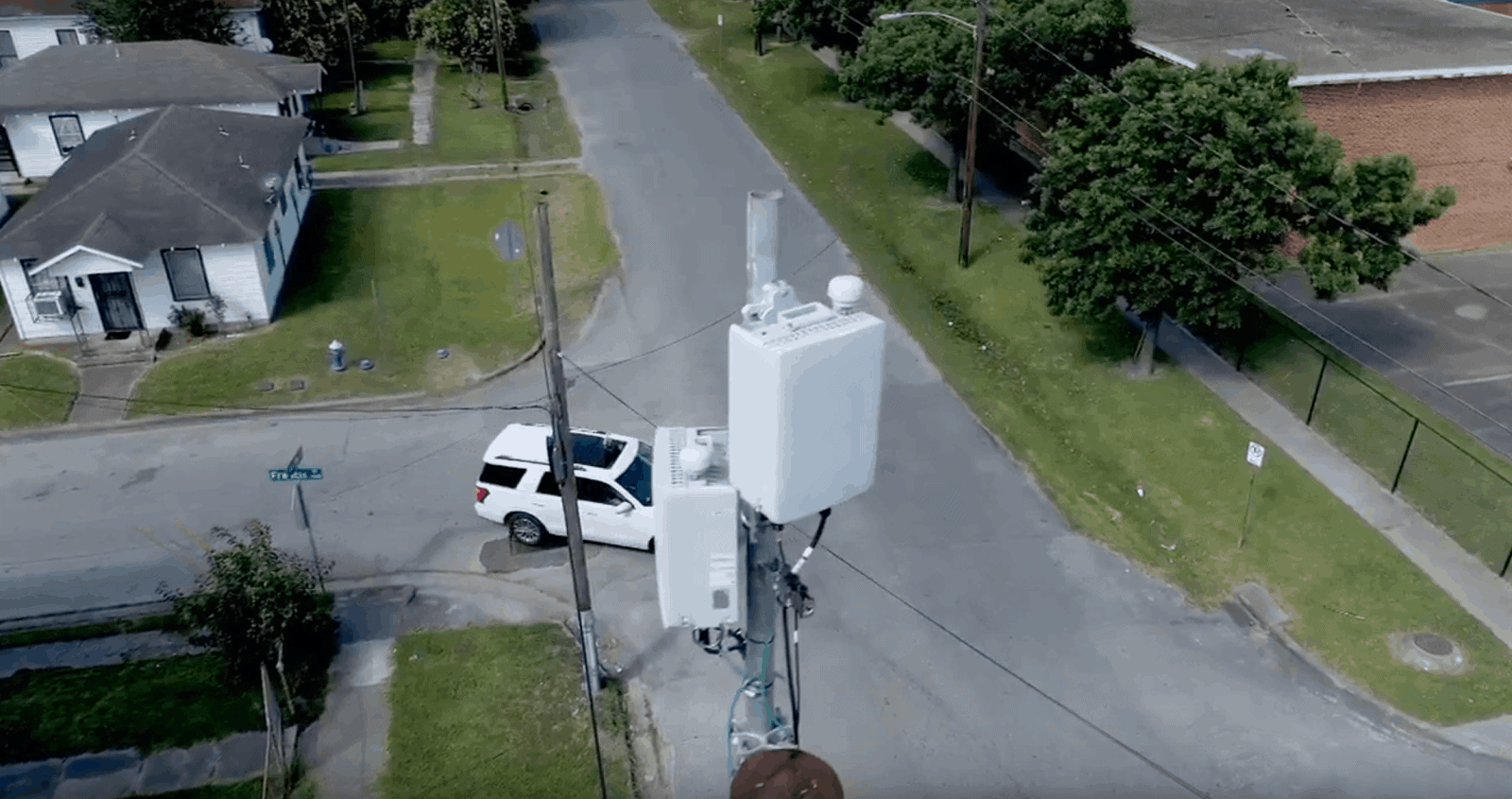 AT&T & Verizon Talk 5G UseCases, Demo Active 5G NR Networks