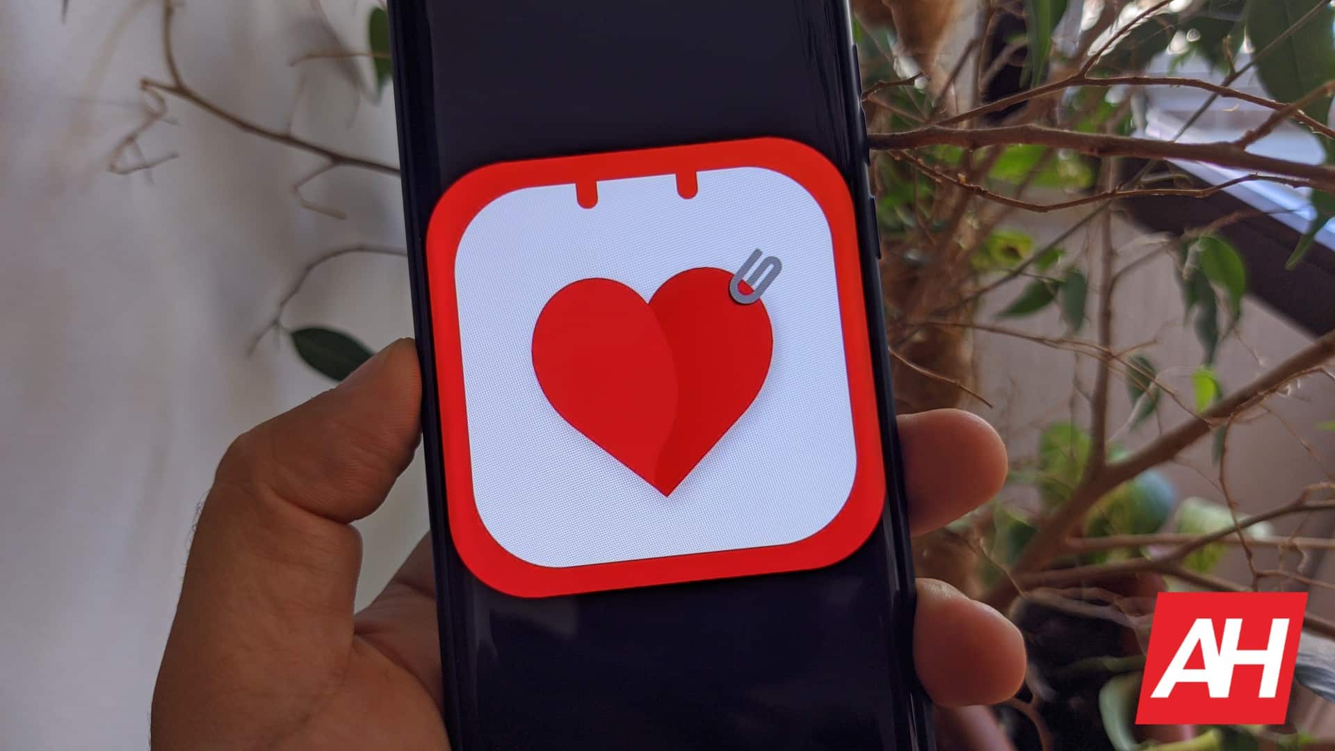 Top 9 Best Android Apps For Couples 2020