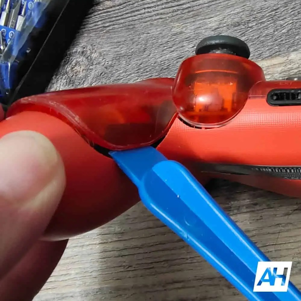 How To Replace Your PS4 DualShock 4 Controller Battery Easily