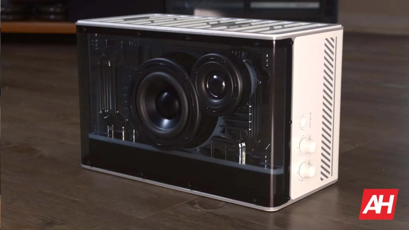 Edifier QD35 Review: Eye-catching design, ear-catching sound