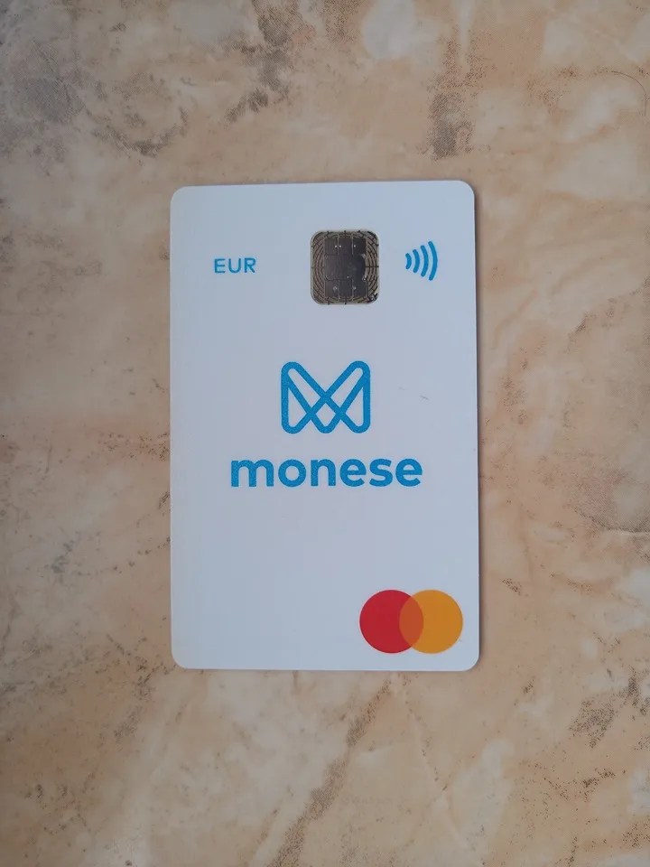 Aplicatia si cardul Monese, rivali pentru Revolut in Romania (pareri)