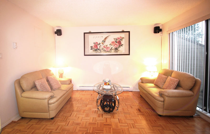 209 8040 Colonial Drive, Richmond Angela Koo PREC