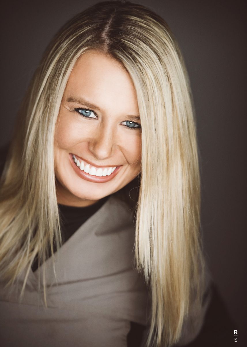 Dental Team Loogootee, IN Angela B. Smith, DDS, Family Dental Care