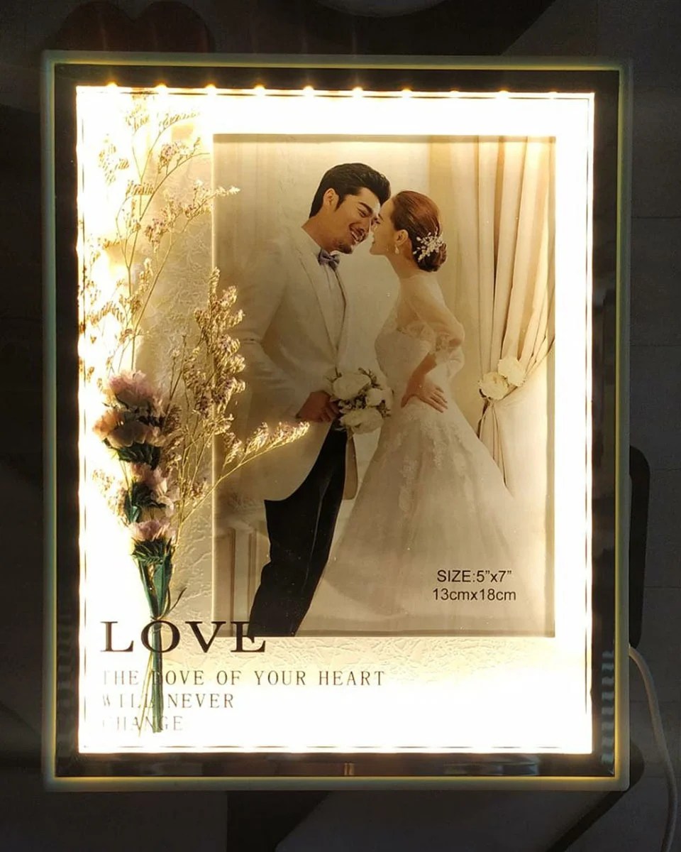 Best Customized LED Photo Frame For Your Special Memories