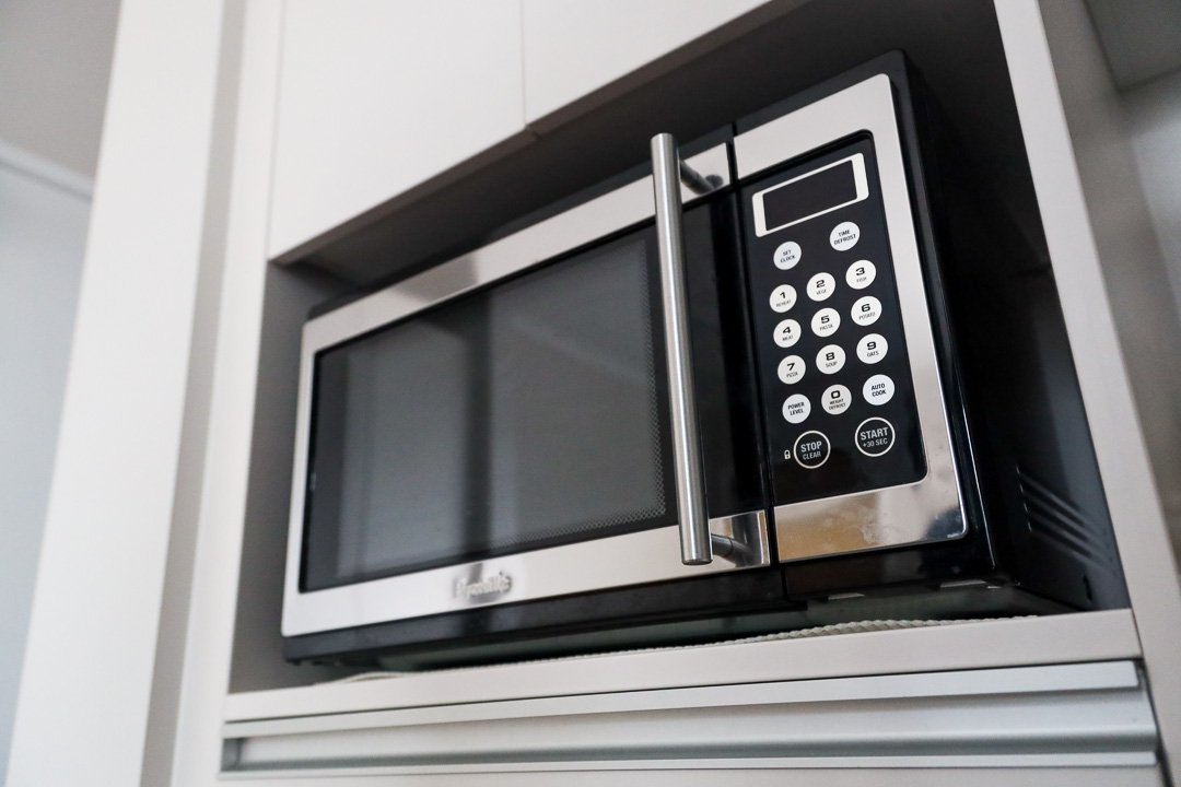 8 Mistakes to Avoid to Keep Your Microwave Oven in Excellent Condition