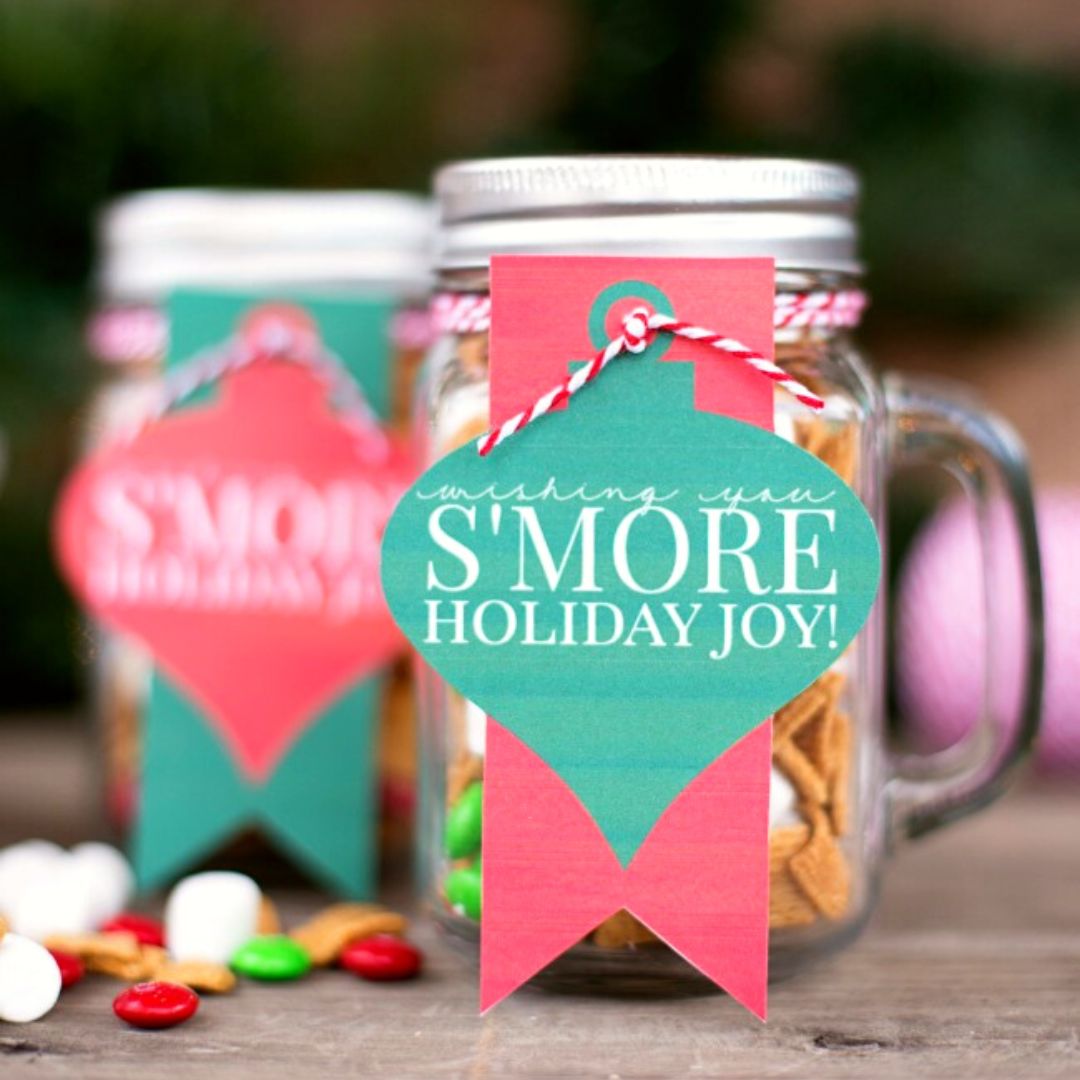 SmoresMasonJarGiftFEATURE A Night Owl Blog