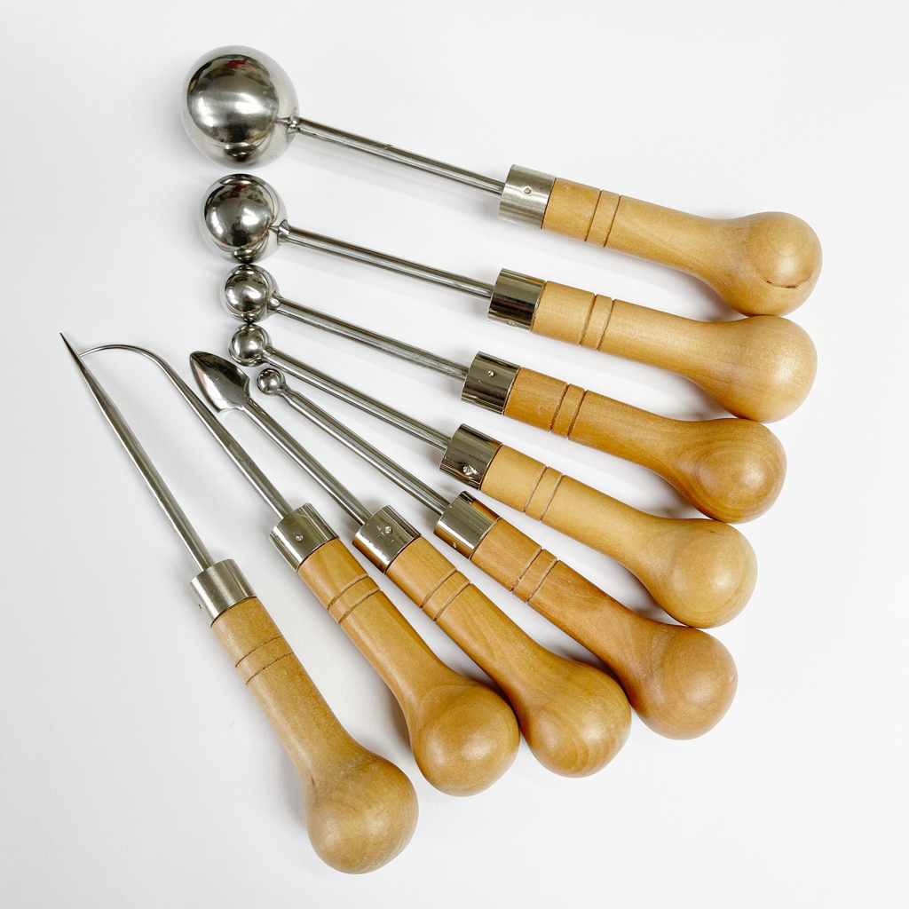 Flowermaking tool sets Anne Tomlin