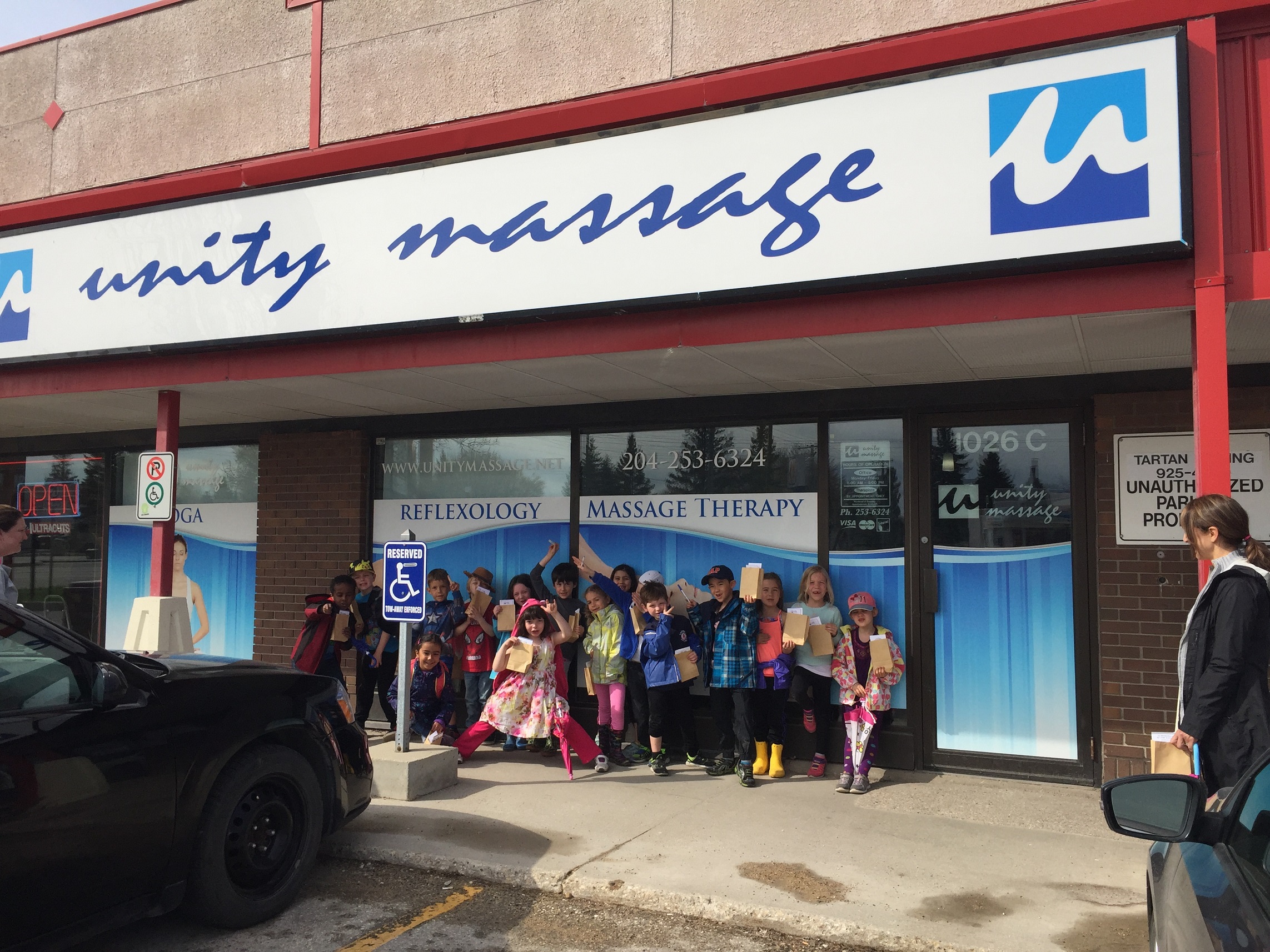 Building SO Much More Than a 3D Community Annick Rauch