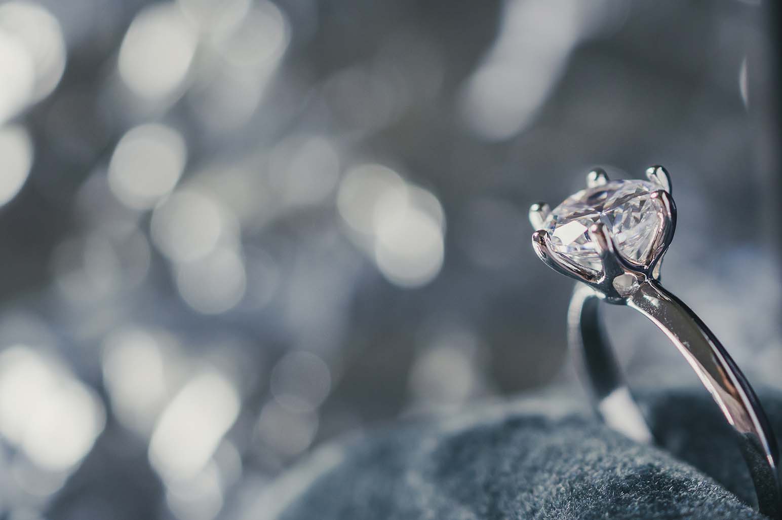 A Budget Wise Breakdown of the Various Engagement Rings You Can Get