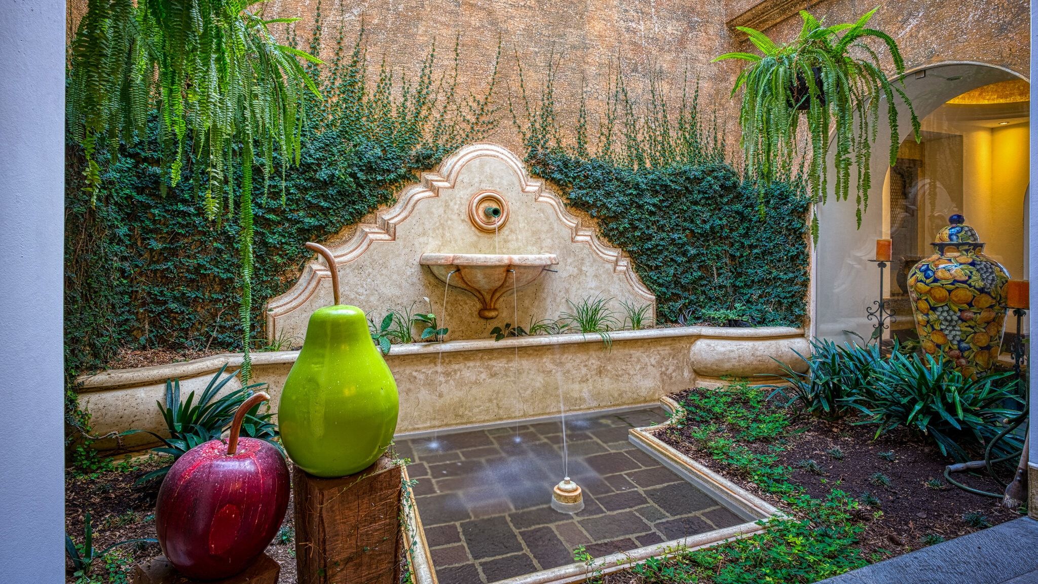 1019, Luxury home for Sale in Antigua Guatemala